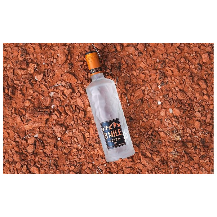 9 MILE VODKA 0.7L -  | Pravalia cu licori.