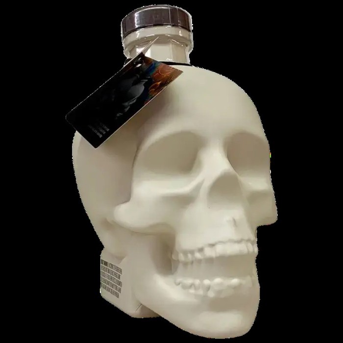 CRYSTAL HEAD BONE BOOTLE VODKA 0.7L -  | Pravalia cu licori.